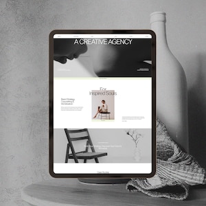 Designer Squarespace 7.1 Website Template, Minimal and layered design with custom features, Design portfolio website theme