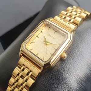 Womens Classic Watch Square Rectangular Smart Casual Gold Stainless Steel Bracelet Professional Ladies Quartz Wristwatch