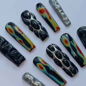 Prensa cuadrada de mapa de calor en las uñas / uñas 3d / Prensa de lujo en las uñas / Uñas falsas / uñas de aerógrafo / uñas y2k / uñas negras y plateadas