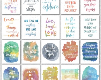 Peut inclure: Un ensemble de 16 citations inspirantes imprimables avec des arrière-plans aquarelle. Les citations sont en texte blanc et comprennent des phrases comme "Crois en toi", "Les grands voyages commencent par de petits pas", "Le monde est à toi d'explorer", "Fait est mieux que parfait", "Tu échoues seulement quand tu arrêtes d'essayer", "Crée les choses que tu souhaites avoir existées", "Tu peux tout faire mais pas tout", "Vivre, rire, aimer", "Sois la raison pour laquelle quelqu'un sourit aujourd'hui", "Ne regarde pas en arrière, tu n'y vas pas", "Sourire plus, t'inquiéter moins", "La vie est trop courte pour attendre", "Prends le temps pour toi", "Commence chaque jour avec un cœur reconnaissant", "Chaque jour est un nouveau commencement, prends une grande inspiration et recommence", "Sois toi-même", "Profite des petites choses", "Crée ton propre soleil", "Fais ce qui te rend heureux", et "Apprends quelque chose de nouveau aujourd'hui".