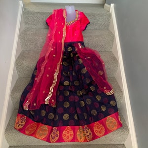 14 to 15 Year / Free Size Navy Blue and Pink Langa Voni/halfSaree/Pattu Pavada/Langa Blouse Dhavani/Daavani/Traditional Lehenga/ChaniyaCholi