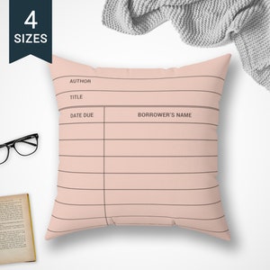 Funda de almohada de tiro amante del libro / Diseño de tarjeta de biblioteca / Regalo de maestro bibliotecario / Nerd del libro de ratón de biblioteca / Escritura de lectura / Librero / Decoración de la biblioteca