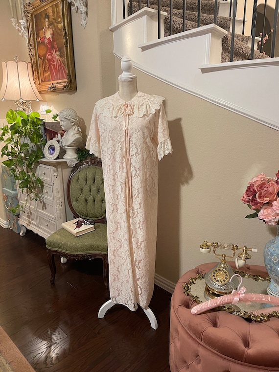 1960 s Vintage Pink Lace Dressing Gown Robe Size Small Etsy UK