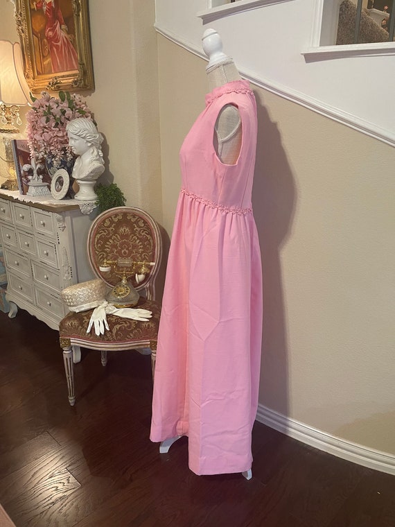 Vintage Pink 1960's Keyhole Sleeveless Dress, Han… - image 6