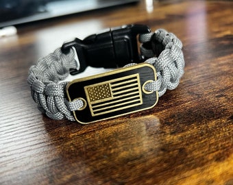 Paracord American Flag Bracelet w/ Survival Buckle