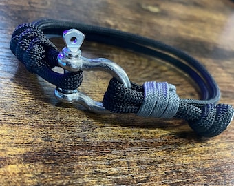 Paracord Shackle Bracelet - Handmade Bracelet - Unisex - Adjustable