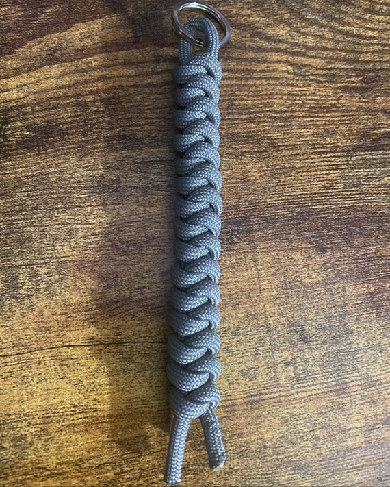 tool belt keychain paracord snake knot