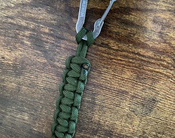 Paracord Keychain w/ Carabiner