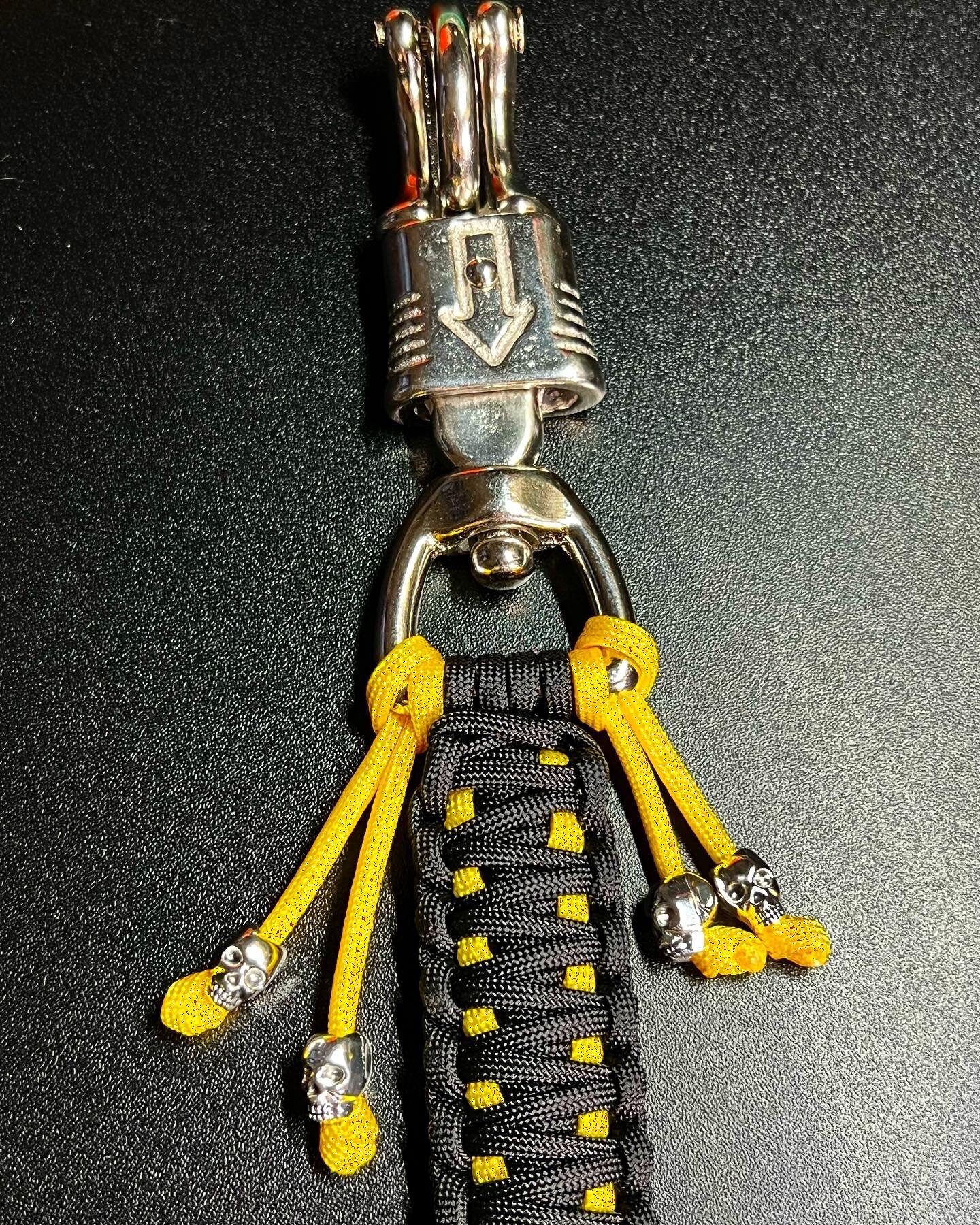 paracord motorcycle whip