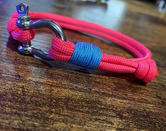 Paracord Shackle Bracelet