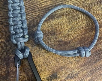Paracord Keychain w/ Carabiner and Bracelet - Bundle