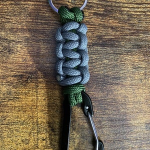 Paracord Keychain w/ Carabiner
