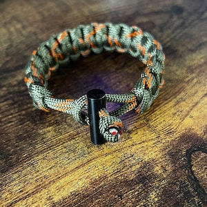 Paracord Cobra KnotenArmband mit Ferrostab