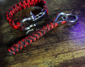 Paracord Adjustable Shackle Bracelet + Snake Knot Thimble Keychain