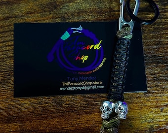 Paracord Skull Bead Keychain with Mini Carabiner - Paracord Keychain - Skulls