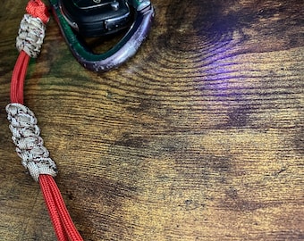 Paracord Wristlet/ Key Holder