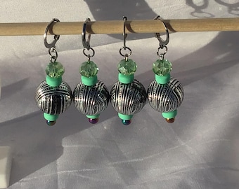 Stitch Markers - Set of 4 Green/Black - 2” long