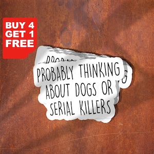 Waarschijnlijk denken aan honden of seriemoordenaars sticker, stickers grappige misdaadshows, stickers misdaadshows beker, misdaadlaptop