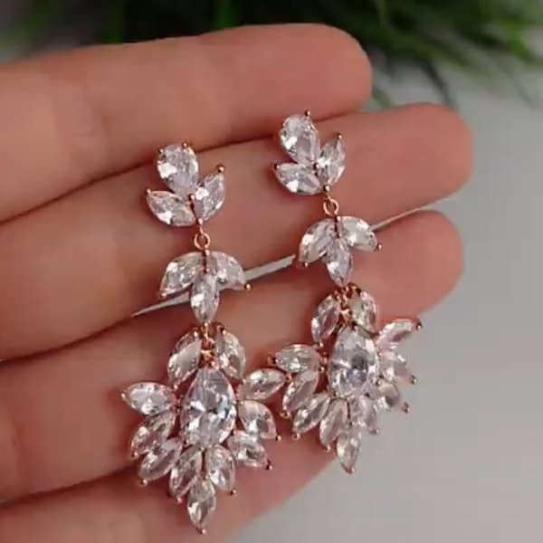 Crystal wedding Earrings Chandelier Earrings Wedding Earrings Bridal Jewelry Wedding Jewelry Bridesmaid Earrings MOB MOG Crystal Earrings