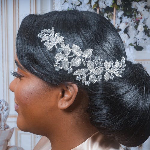 Bridal Rhinestone Hair Comb Large Crystal Wedding Headpiece Handmade for Women Pearl Fashion Wedding Hair Accessories Silver Color Crystal  main image 4