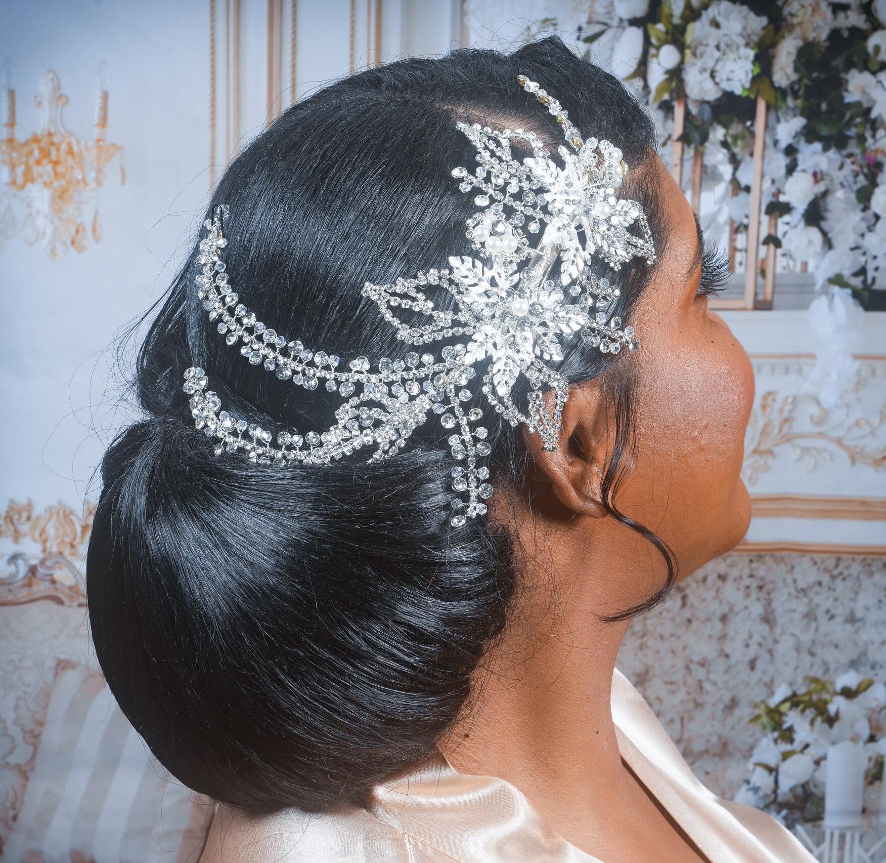 Bridal hair headpiece Crystal Large Flower Bride White Flower Wedding Headdress Rhinestone Statement  main image 3