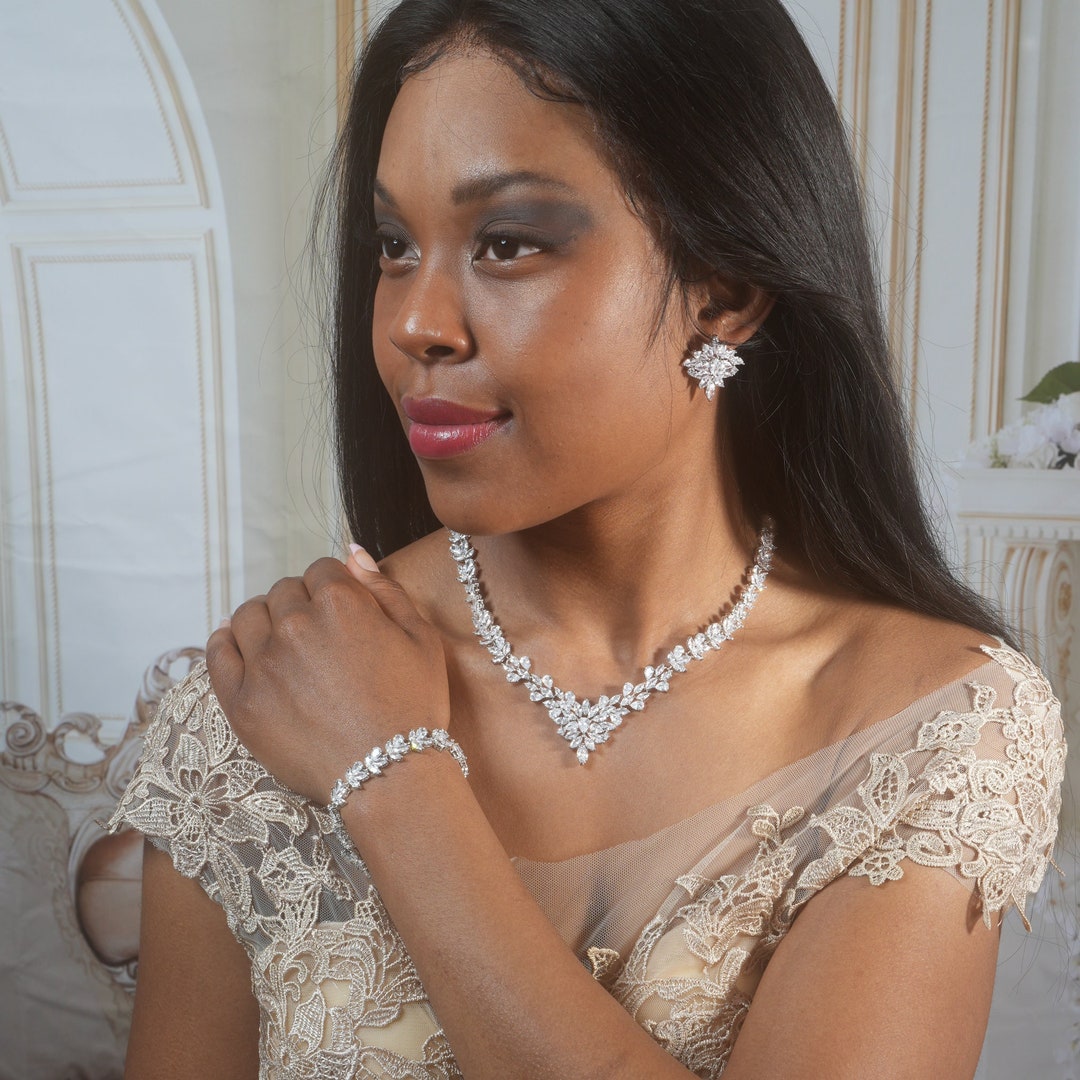 Bridal Necklace V Shape Crystal Necklace Wedding Jewelry Set Etsy