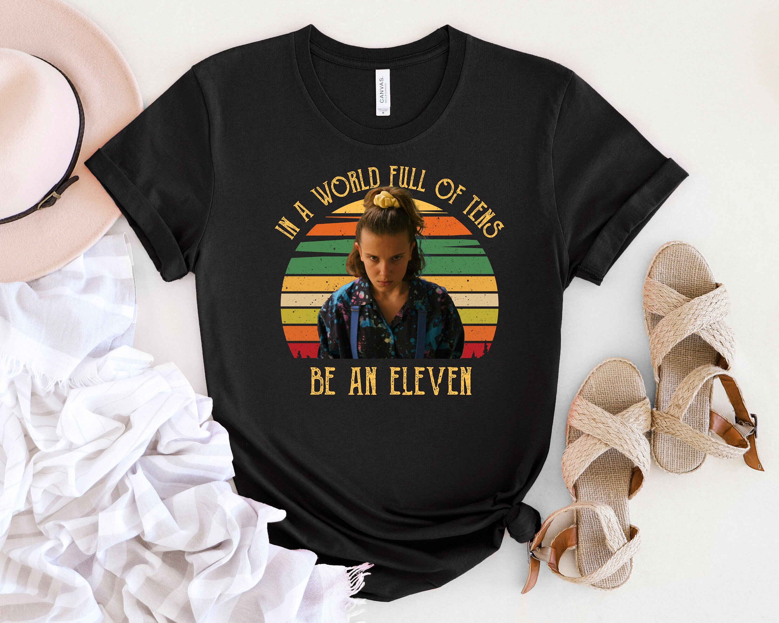 Stranger Things Damen T-Shirt 'Haunted Night' - Offiziell Lizenziertes Netflix-Fanartikel Mit Retro-Design