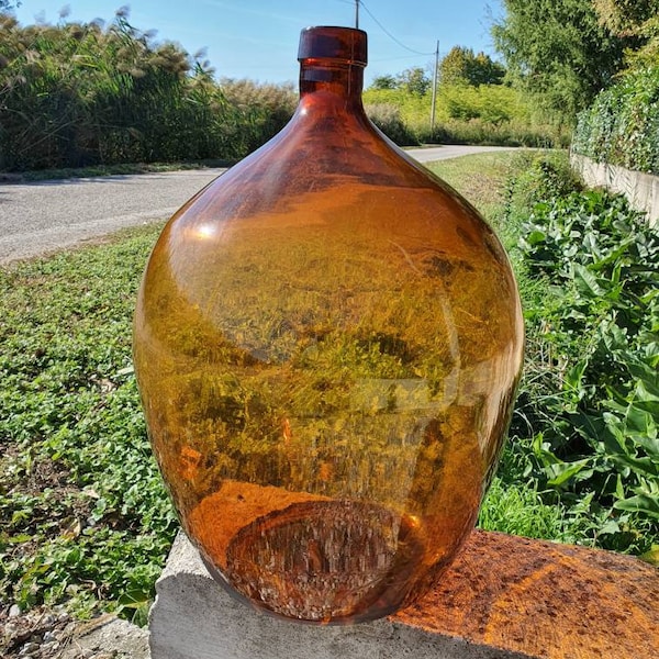 Vintage carboy, dame jeanne, amber carboy, demijohn yellow, gelbe Korbflasche, romanian demižon, damajuana amarilla