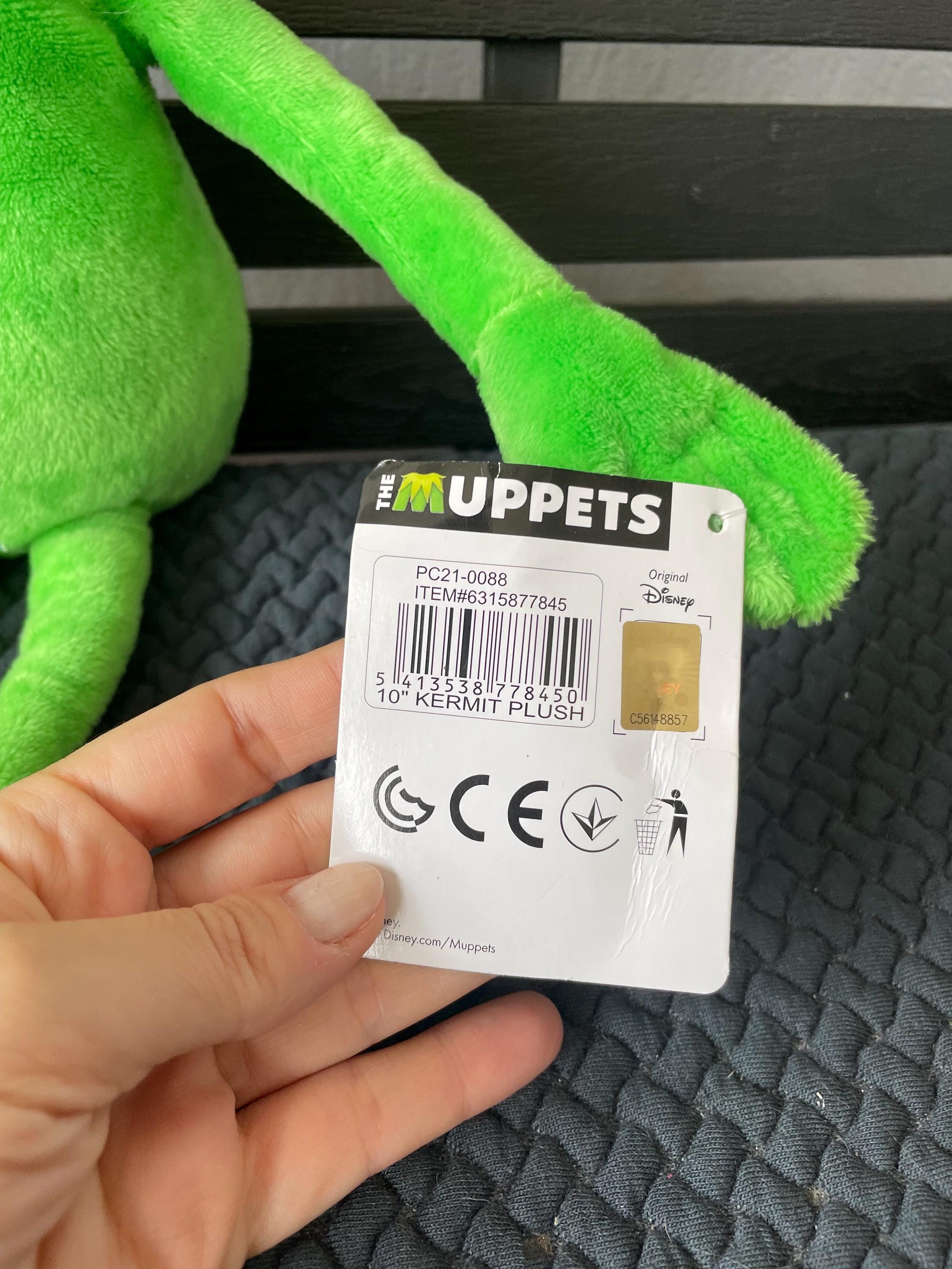 ディズニー マペット カーミット ザ フロッグ 本物そっくりの 