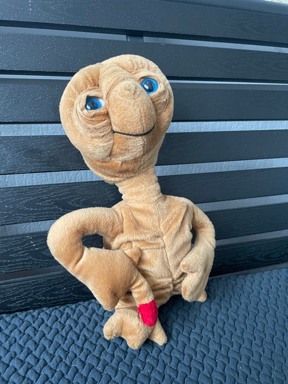 Rare années 90 E.T. Le jouet en peluche extraterrestre extraterrestre neuf  avec étiquettes taille 18 cm cadeau d'anniversaire, personnage de film  vintage E.T. -  Canada