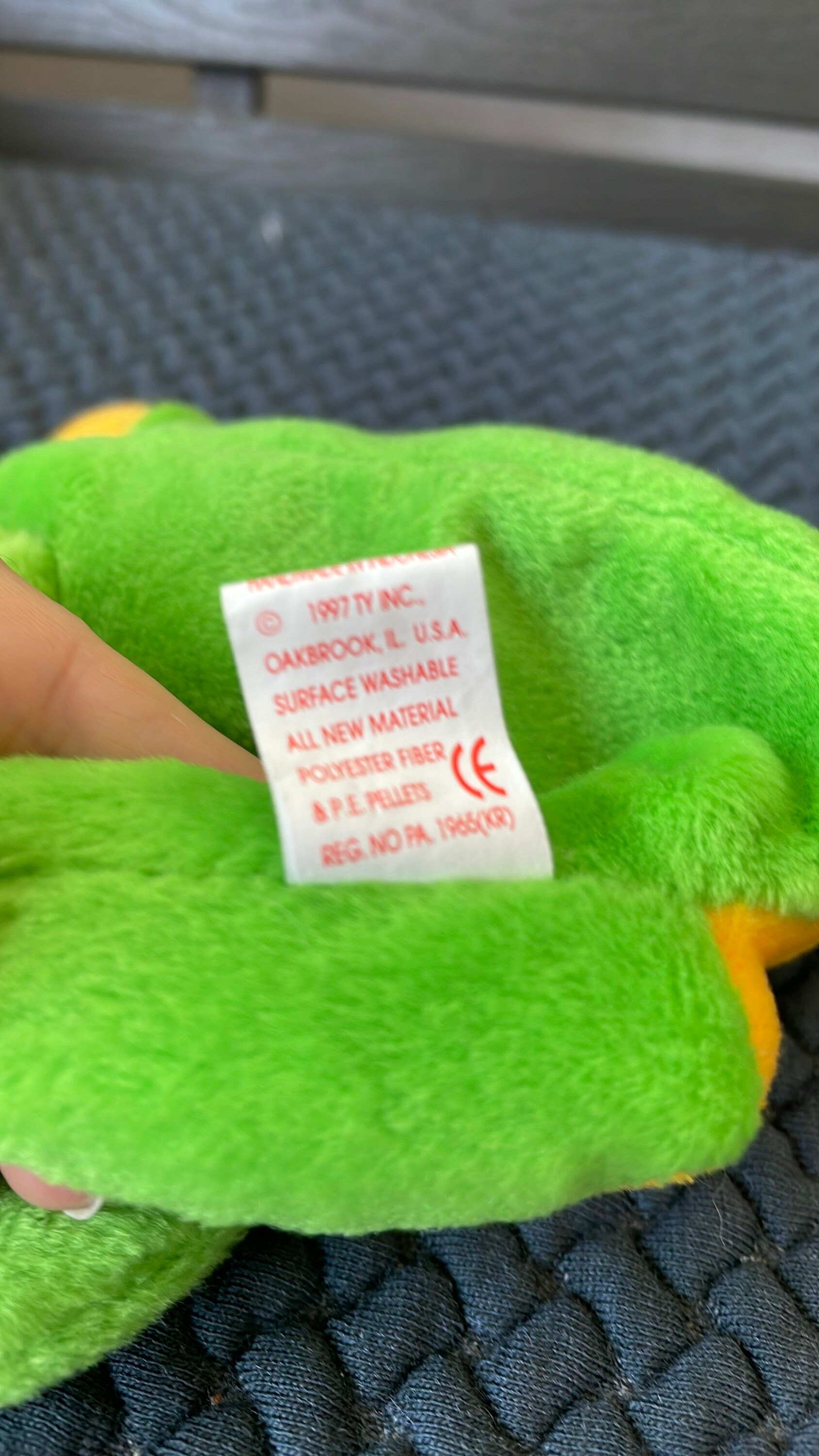 Ty Beanie Babies Collection 1997 Smoochy the Frog 9 Animal Stuffed