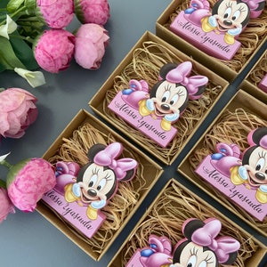 Personalized Minnie Nursery Baby Shower Party Supply/Babyshower Host Gift/Custom Baby Shower Birthday Baptism Guest Gift Badge Fridge Magnet