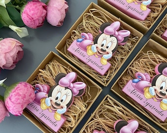 パーソナライズされたミニー保育園ベビーシャワーパーティー用品/ベビーシャワーホストギフト/カスタムベビーシャワー誕生日洗礼ゲストギフトバッジ冷蔵庫マグネット