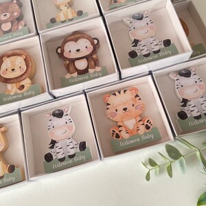6 different safari animal magnet favors, Baby Shower Favors, Baby Shower Host Gift, Safari party favor, 1st birthday party Favors