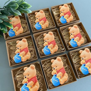 winnie bear ( winnie the pooh) magnet