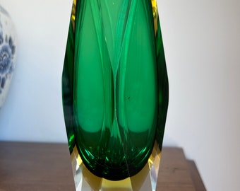 vase de Murano coupé à facettes vintage | Fabriqué par Mandruzzato, en Italie