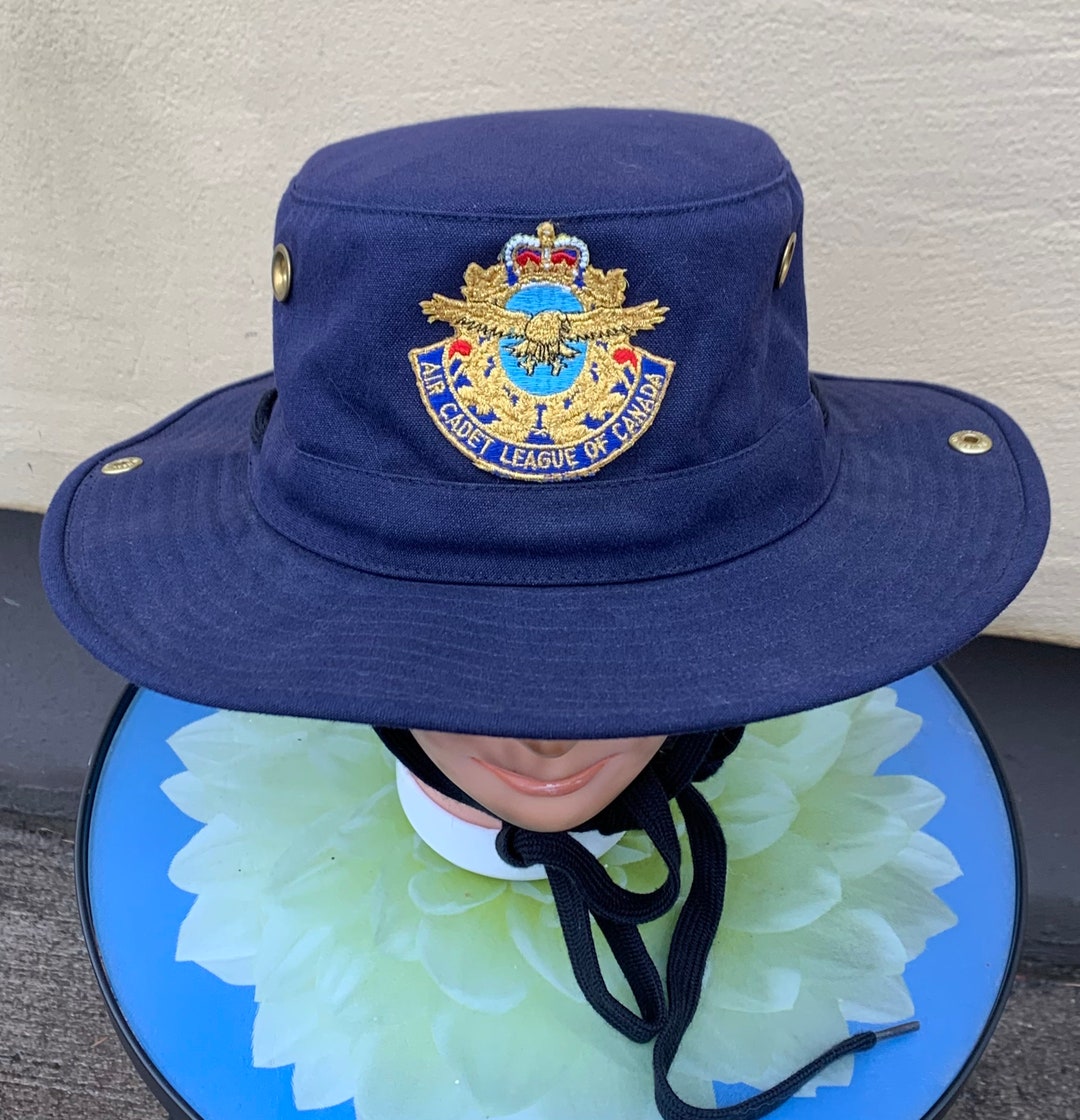 Tilley Hat With Air Cadet Badge Sewn on Size 71/2 Mens Large Thick