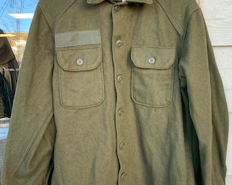 US Army Wool Shirt OG108 Cold Weather Field Shirt Size Medium GI 1980 Near New made in USA