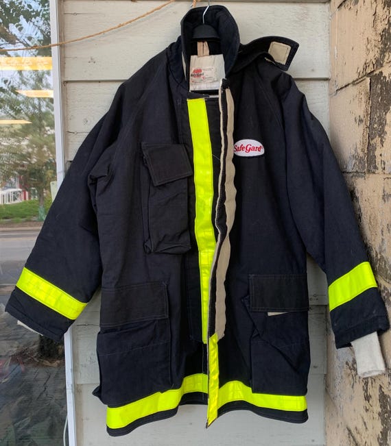Manteau de pompier canadien fabrique au Canada par Securitex Taille homme grand pour une poitrine de 42 po. 44 po. Excellent etat Etsy Canada