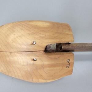 florsheim shoe stretcher