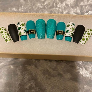 St. Patty Day Nails - 4 leaf clover sequins, and buckle - green, white and black - 10  handmade customized press on nails - FAST SHIPPING!