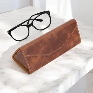 Personalized Sunglasses Case, Foldable Eyeglass Case, Handmade Leather Glasses Case, Reading Glassess Case, Gift for Her, Gift for Mom
