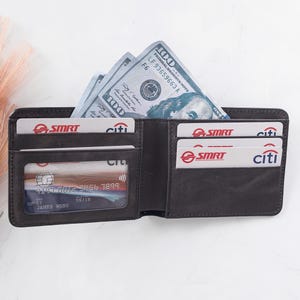 Billetera de cuero personalizada, billetera plegable grabada, billetera de cuero genuino hecha a mano para hombres, billetera negra personalizada, regalo de aniversario para él