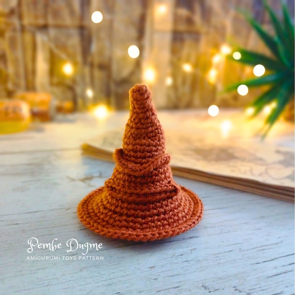 Sorting Hat Keychain - Amigurumi Crochet Pattern PDF