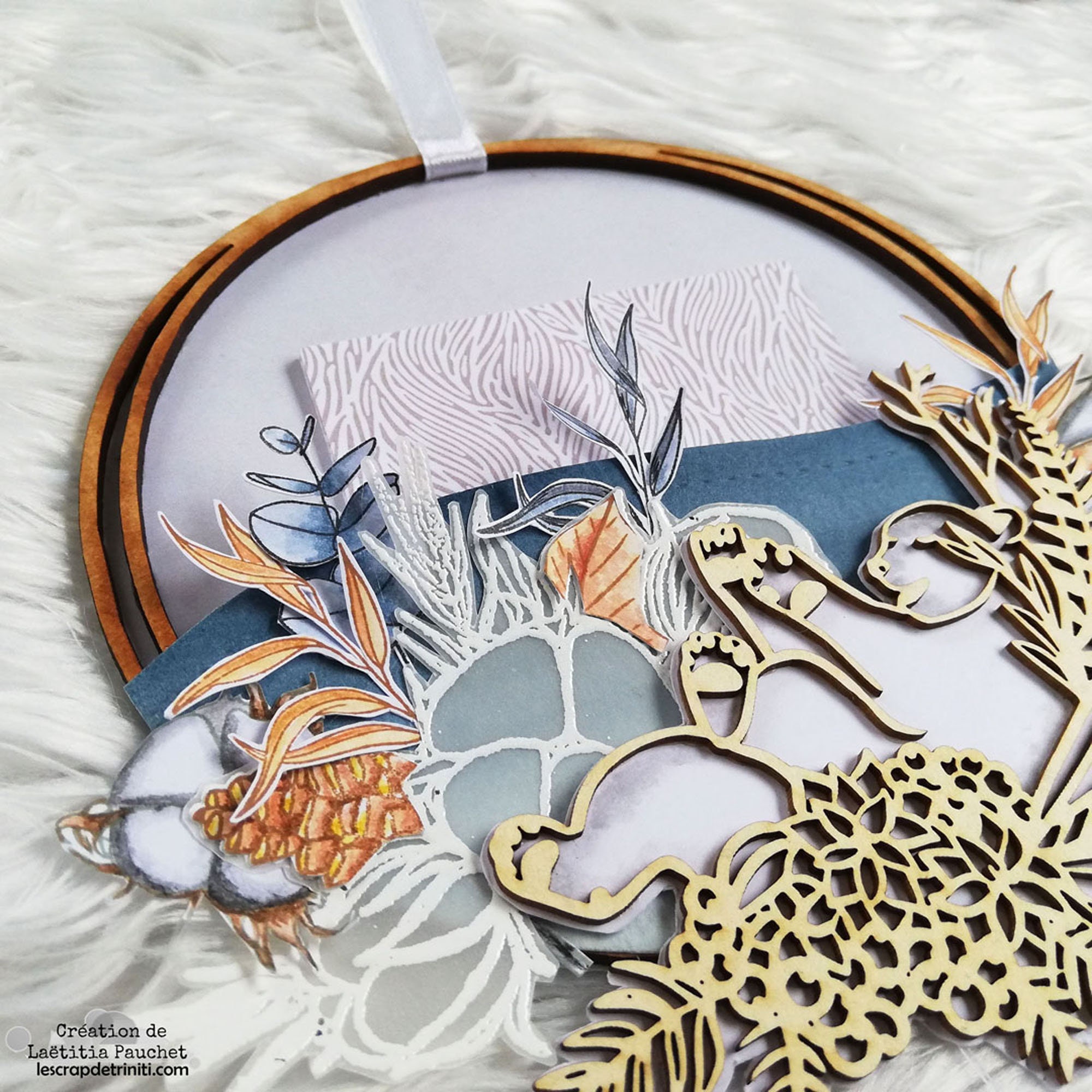 Décoration Murale Anneau Ours et Fleurs de Coton