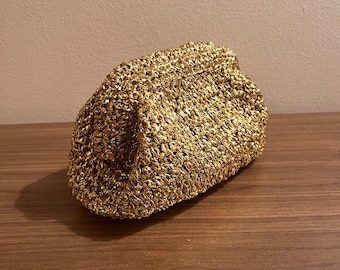 Bolso de crochet dorado hecho a mano, bolso clutch de rafia, bolso nube, bolso de mujer, regalo para ella, bolso de noche dorado para mujer, bolso de boda dorado