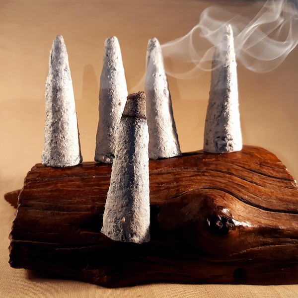 Copal incense cones, 5 pieces, handmade from Mexican tree resin, large size
