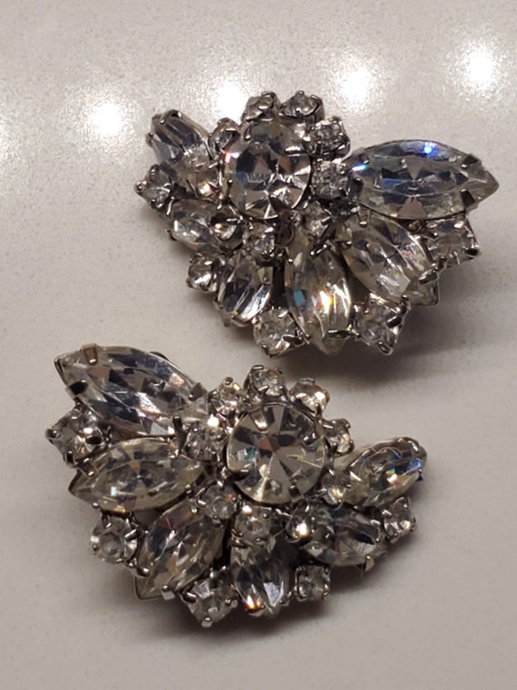 Stunning 1950s Weiss Faceted Rhinestone Crystal E… - image 9