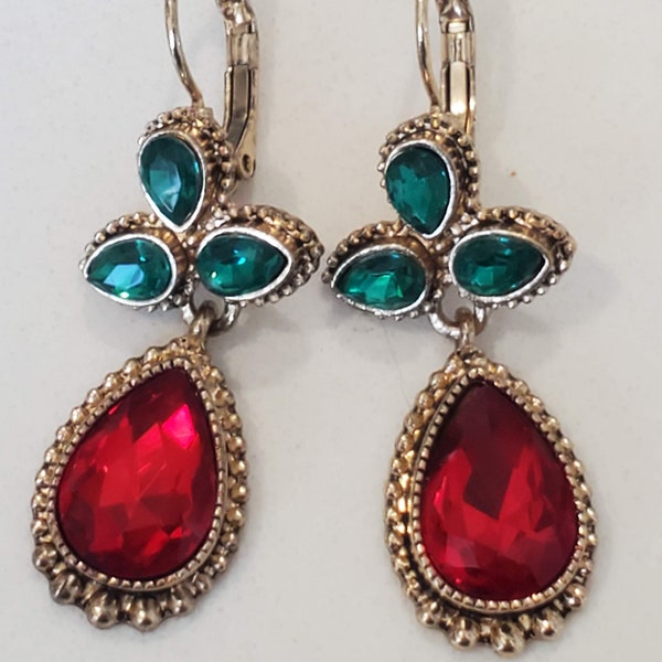 Vintage 1980s Victorian Style Red and Green Crystal Goldtone Drop Earrings