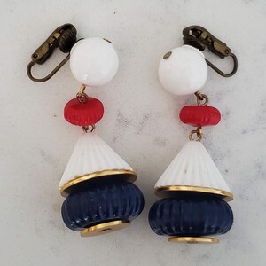 Vintage 1950-60 Red, White and Blue Geometric Dangle Clip Earring